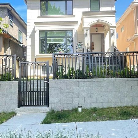 South Vancouver Guesthouse ภายนอก รูปภาพ