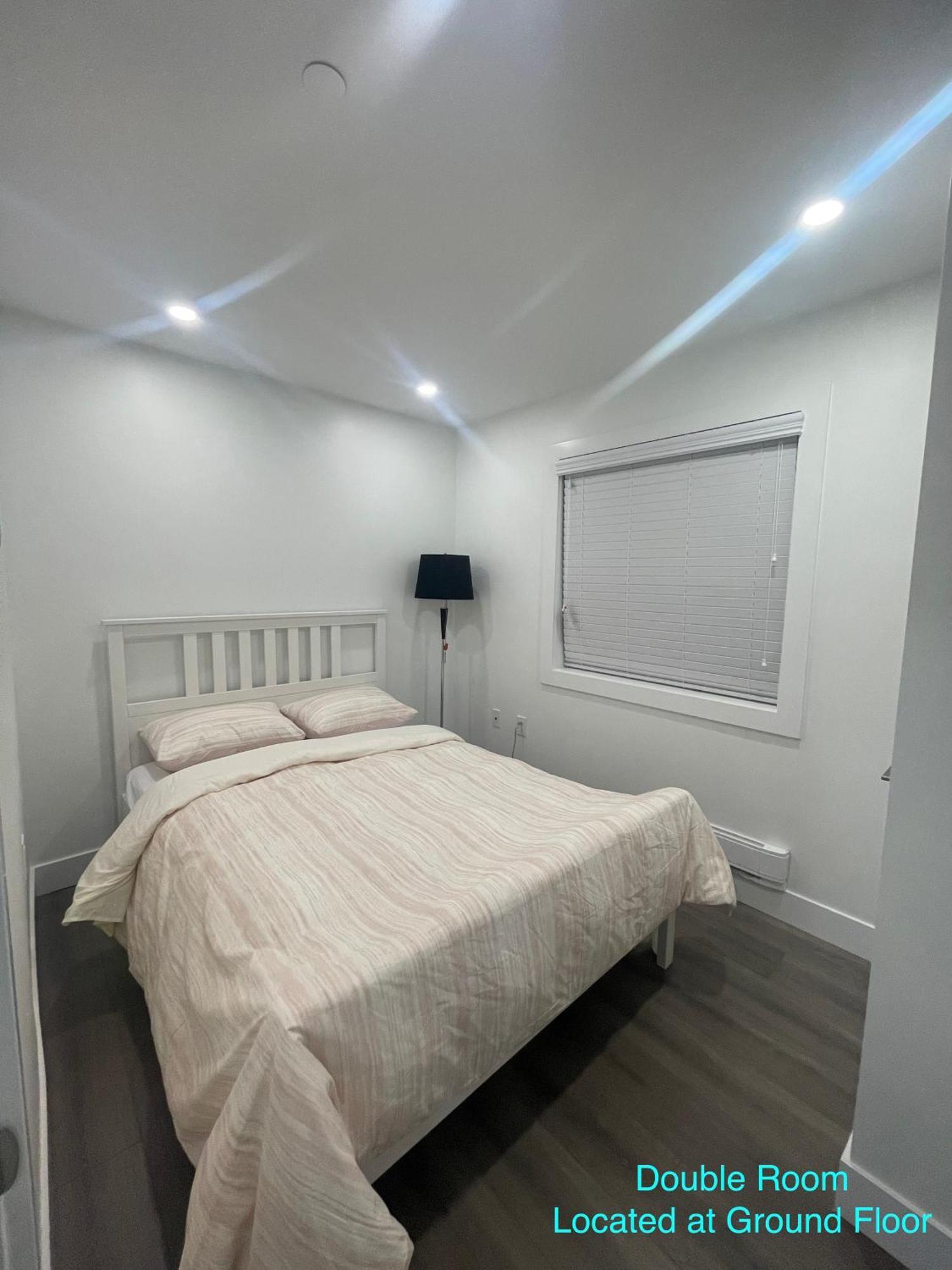 South Vancouver Guesthouse ภายนอก รูปภาพ