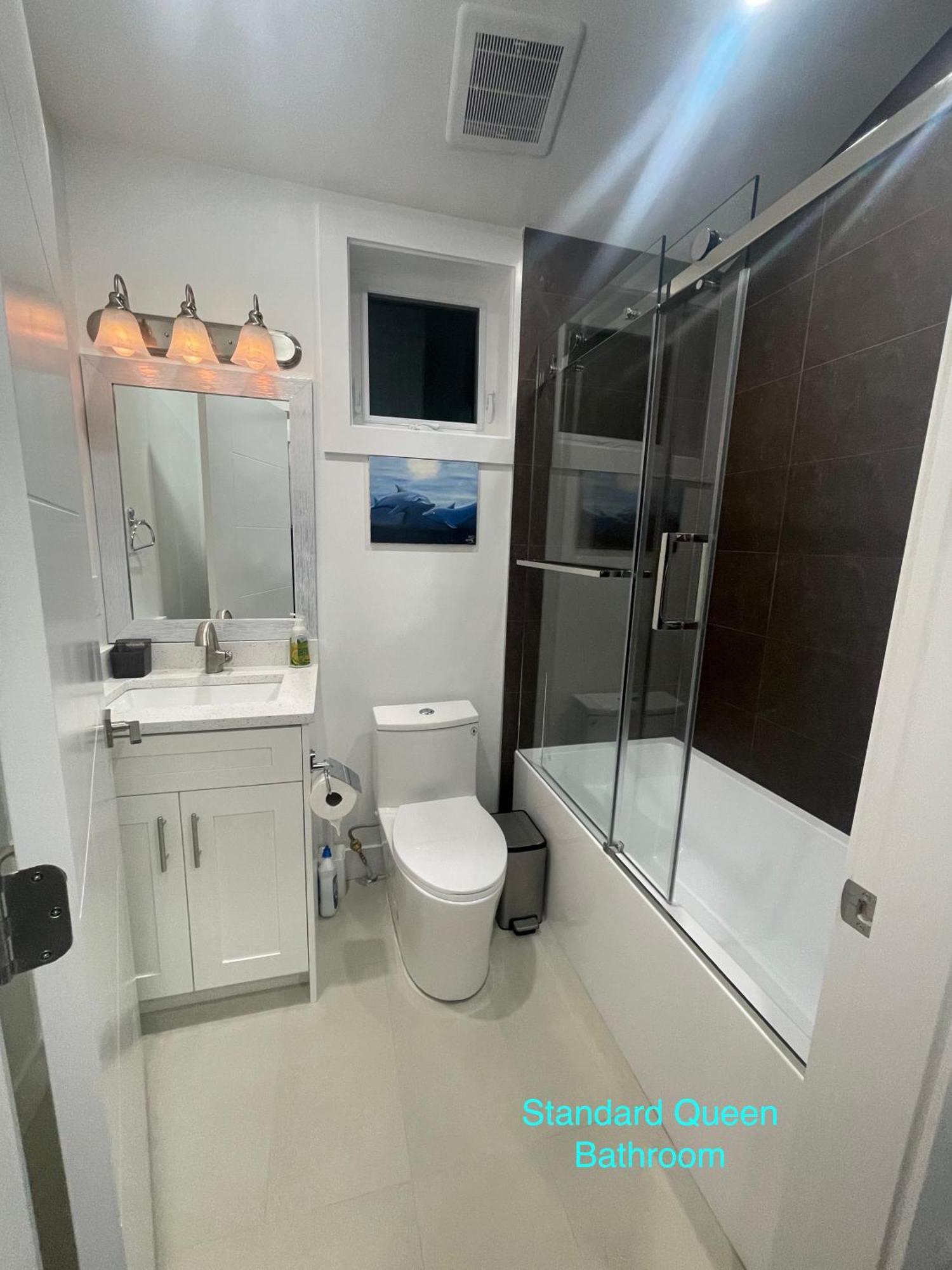 South Vancouver Guesthouse ภายนอก รูปภาพ